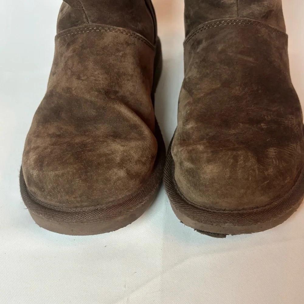 UGG AUSTRALIA Women's 7 Dark Brown 5119 Suede Knightsbridge Tall Back Zip Boots
